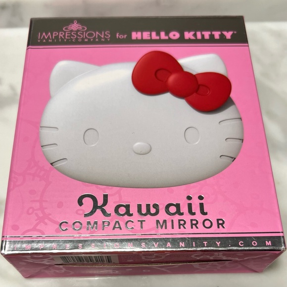 Hello Kitty Kawaii Battery Compact Mirror - Picture 1 of 4